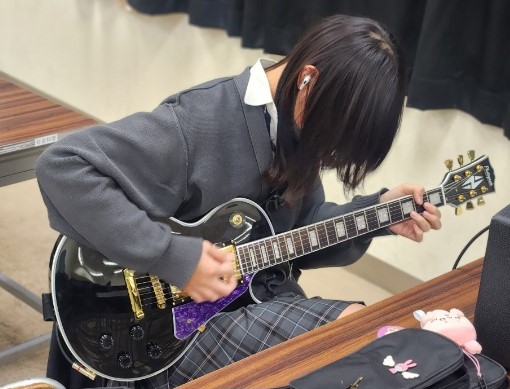ギター (2)